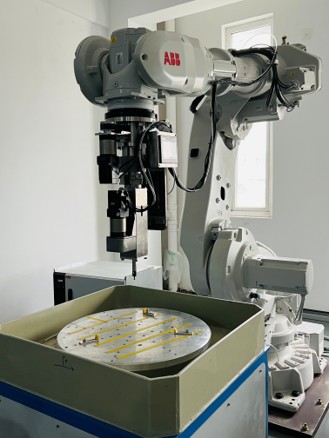 Robotic Polishing Center